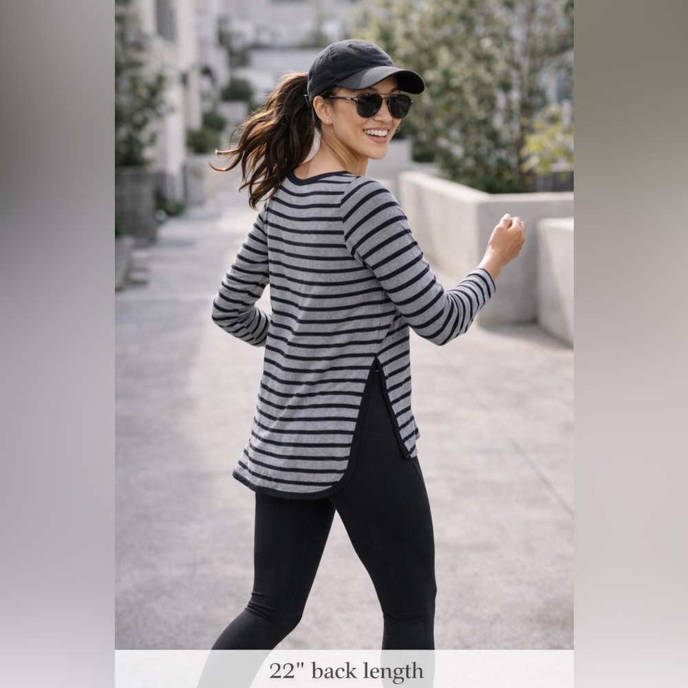 Elodie Black/Gray Stripe Top Open Sides Yoga Top Sz Small Scoop Neck